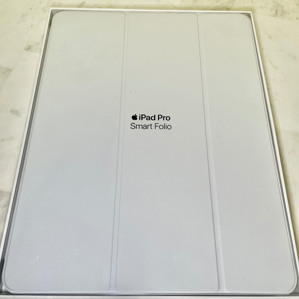 iPad Pro (12.9 in, 3rd generation) Smart Folio